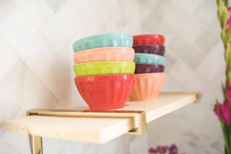 Kitchen shelving with bowls