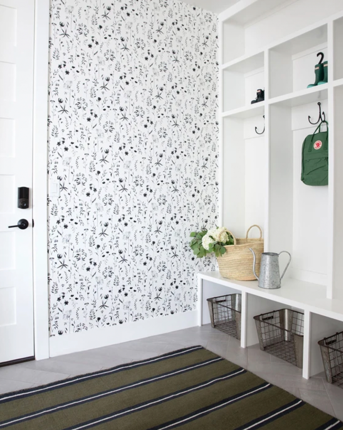 35 Stunning Entryway Wallpaper Ideas - PinkPopDesign