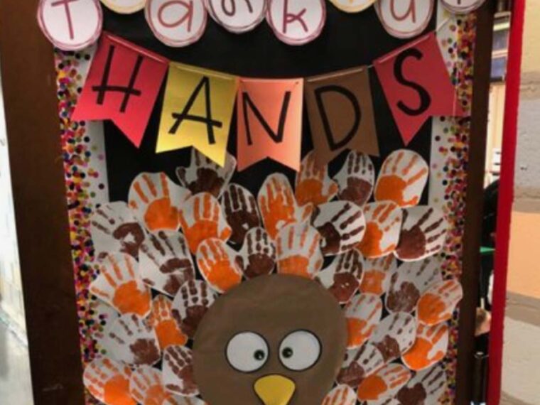 Thankful hands for fall door decoration inspiration