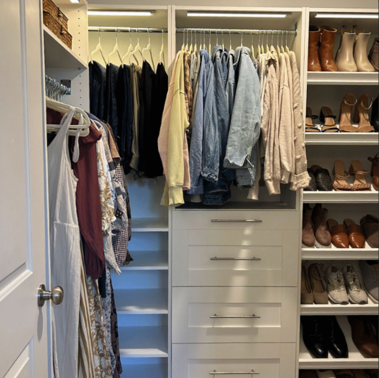 25 Creative DIY Ideas for a Budget-Friendly Walk-In Closet – Pink Pop ...